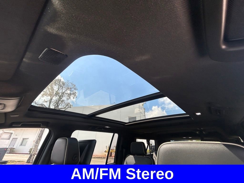 Used 2023 GMC Yukon XL SLT image 11