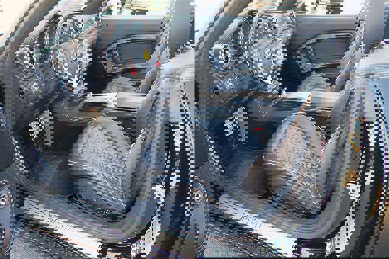 Used 2014 Ferrari California image 26