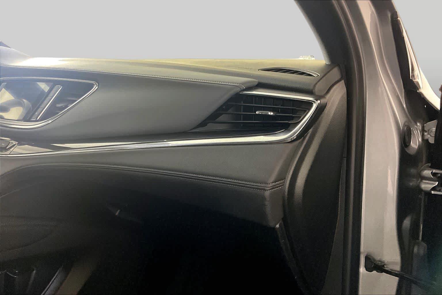 Certified 2023 Buick Enclave Essence w/ Sport Touring Edition FWD image 18