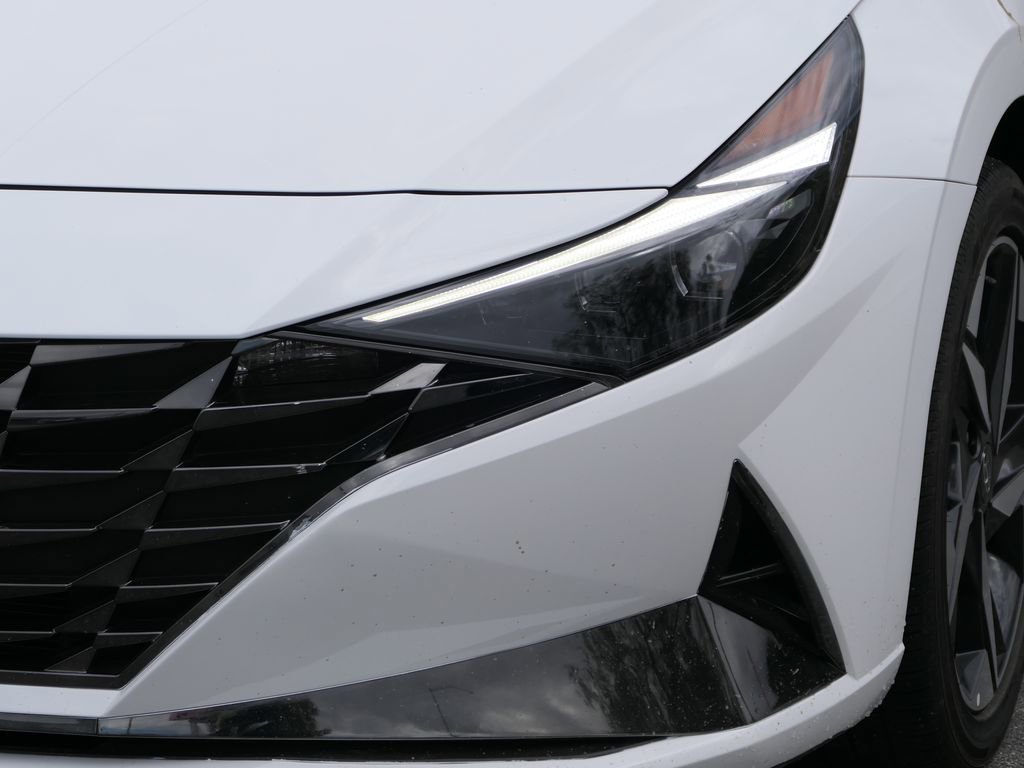 Certified 2023 Hyundai Elantra Limited w/ Cargo Package image 9