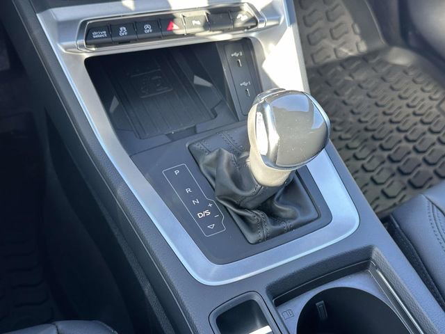 Certified 2025 Audi Q3 2.0T Premium w/ Convenience Plus Package AWD/4WD image 33