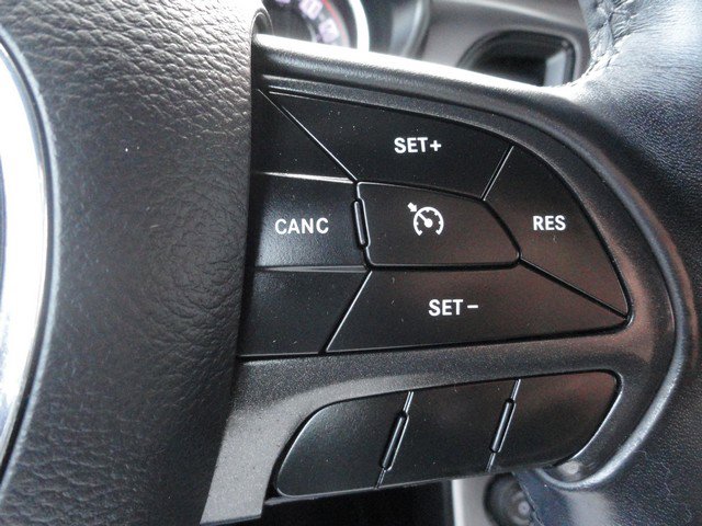 Used 2019 Dodge Challenger SXT image 15