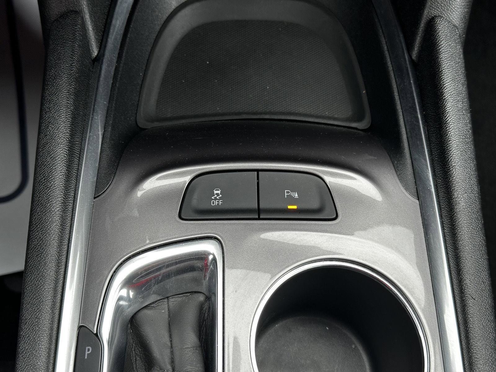 Used 2021 Chevrolet Malibu LT FWD image 27