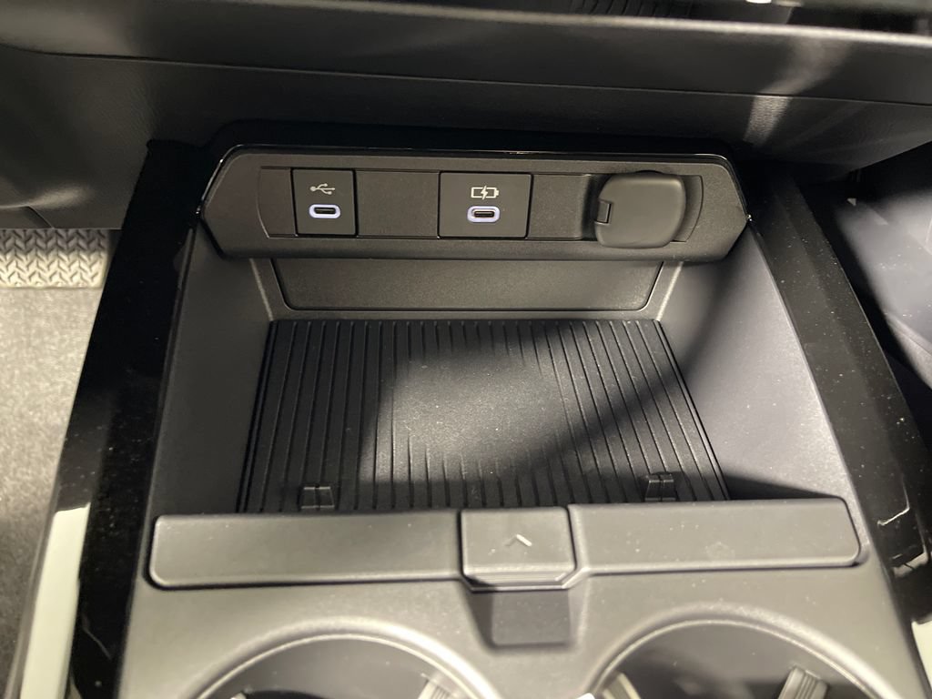 New 2027 Toyota Prius Plug-In Hybrid w/ Limited Premium Package FWD image 30