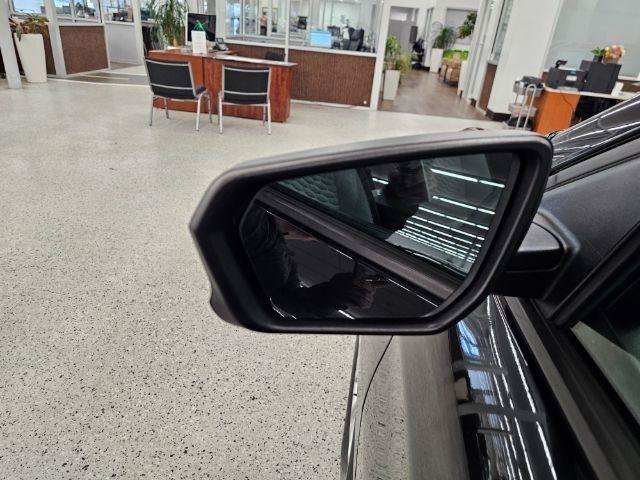 Used 2018 Chevrolet Equinox LS FWD image 39