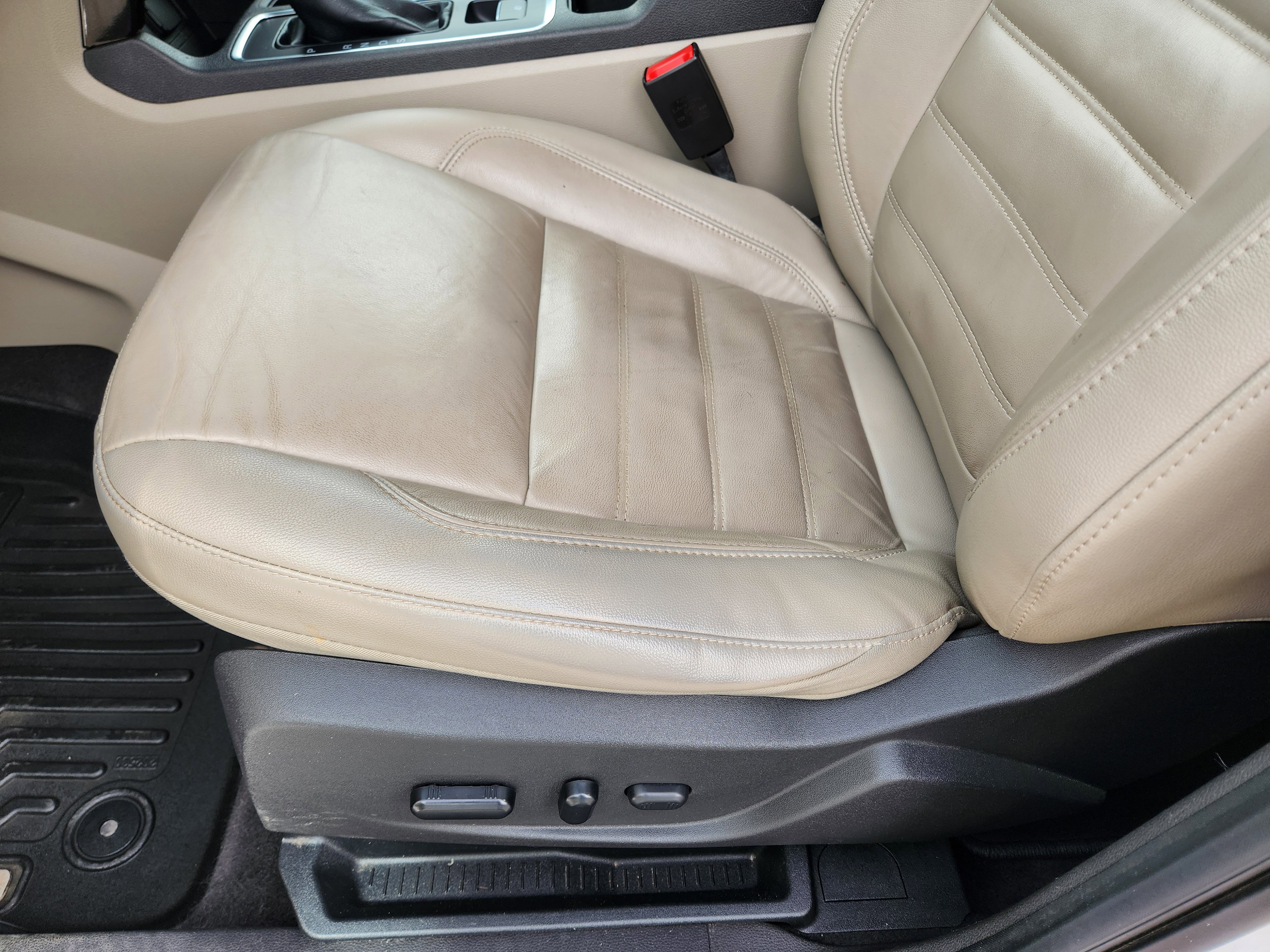 Used 2019 Ford Escape Titanium image 16