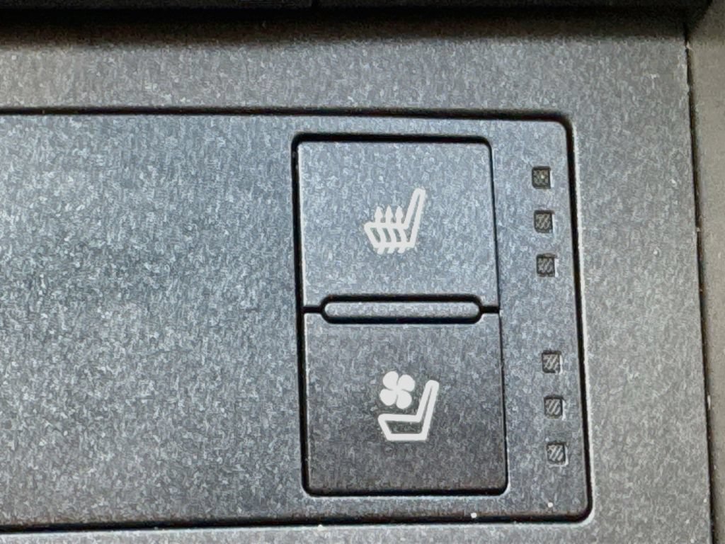 Used 2016 Lexus IS 200t w/ Navigation System Package RWD image 23