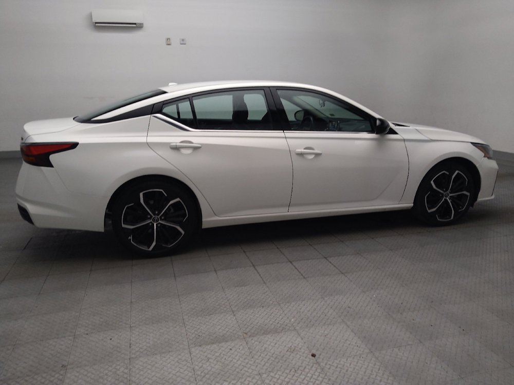 Used 2024 Nissan Altima 2.5 SR FWD image 10