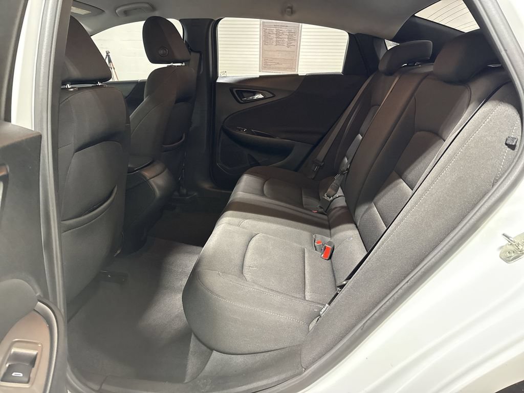 Used 2021 Chevrolet Malibu RS FWD image 22