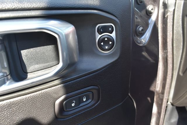 Used 2019 Jeep Wrangler Unlimited Rubicon AWD/4WD image 18