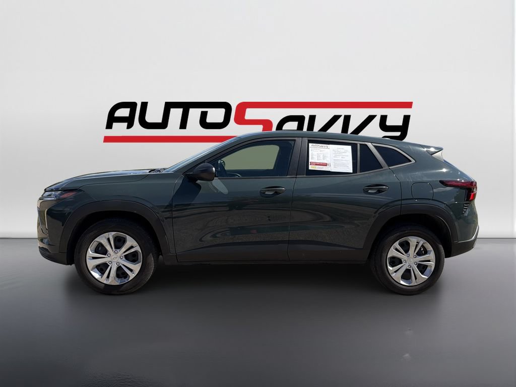 Used 2025 Chevrolet Trax LS FWD image 8