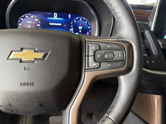 Used 2024 Chevrolet Suburban High Country AWD/4WD image 15