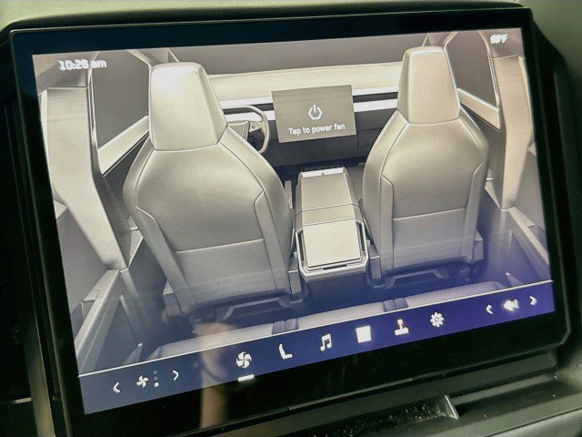 Used 2024 Tesla Cybertruck AWD Crew Cab image 24
