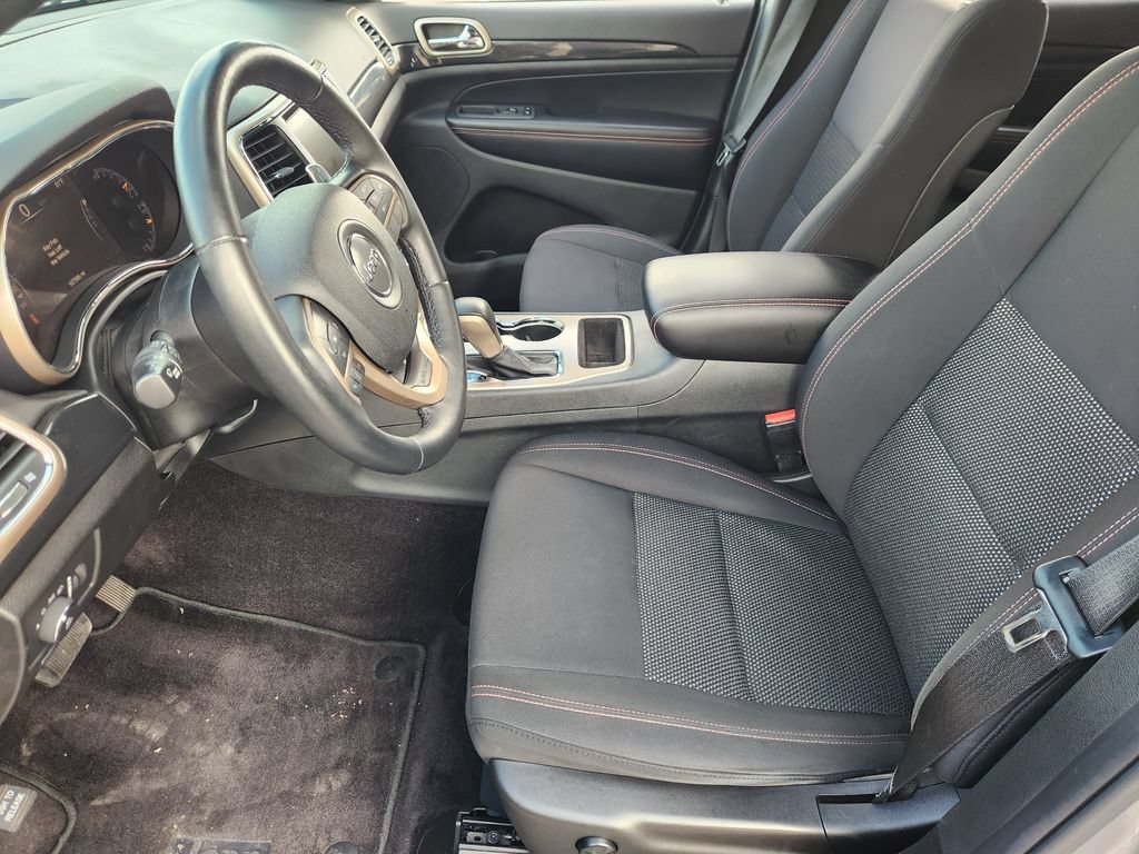 Used 2017 Jeep Grand Cherokee Laredo 75th Anniversary RWD image 13