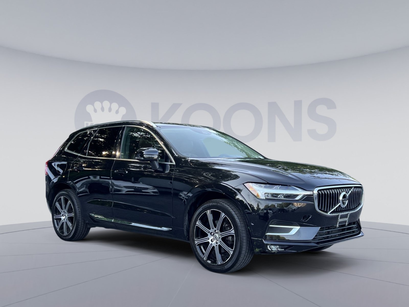 Used 2018 Volvo XC60 T5 Inscription w/ Luxury Seat Package AWD/4WD image 2