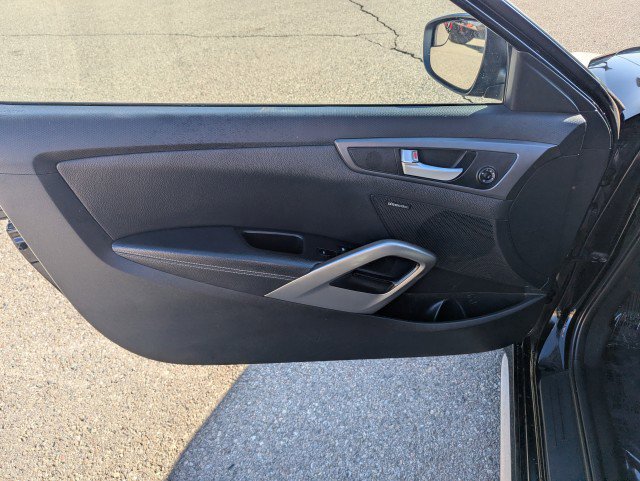 Used 2016 Hyundai Veloster Turbo FWD image 9