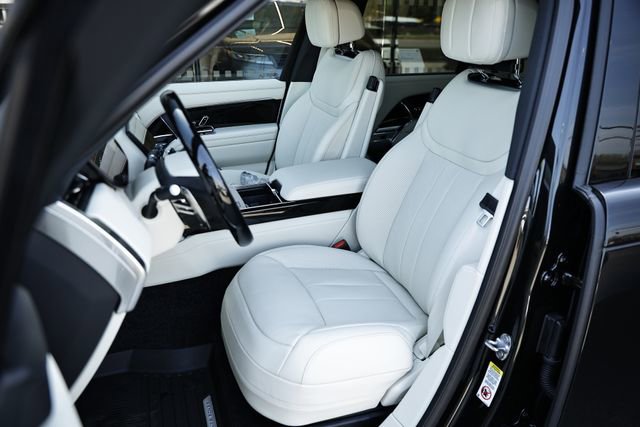 New 2026 Land Rover Range Rover Long Wheelbase SE image 24