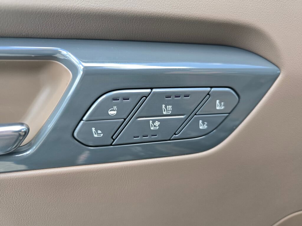 Used 2024 Kia EV9 GT-Line image 19