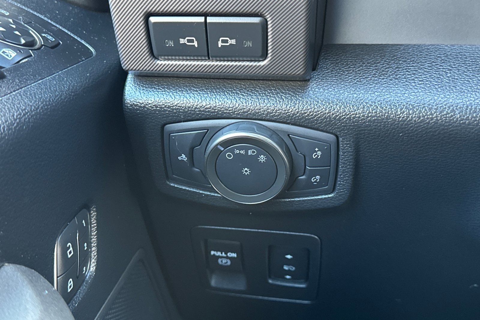 Used 2020 Ford F150 Raptor w/ Equipment Group 802A Luxury image 41