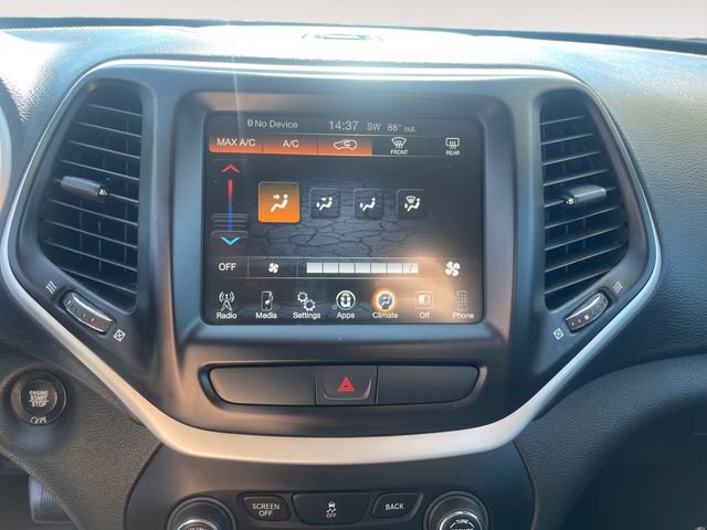 Used 2018 Jeep Cherokee Latitude Plus image 17