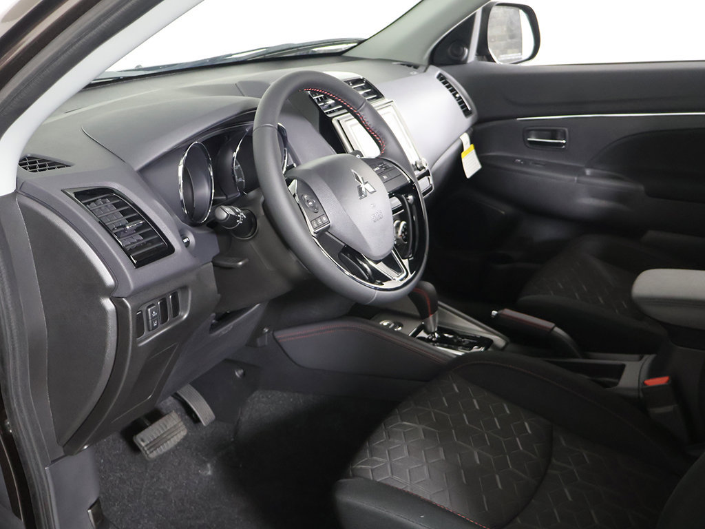 New 2027 Mitsubishi Outlander Sport LE AWD/4WD image 19