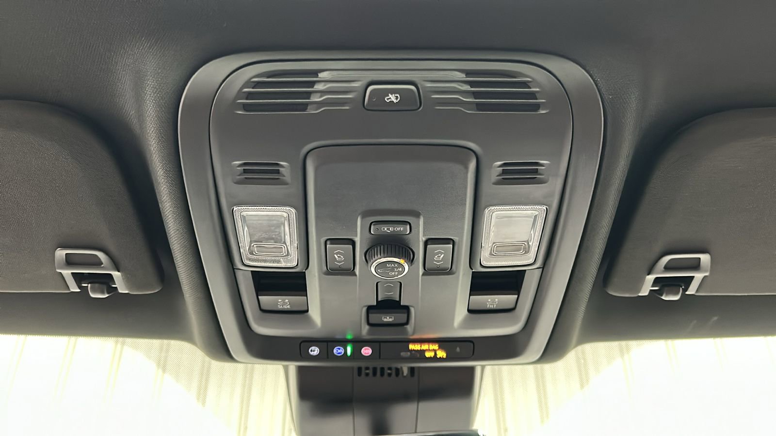 Used 2025 GMC Yukon XL Denali Ultimate image 42