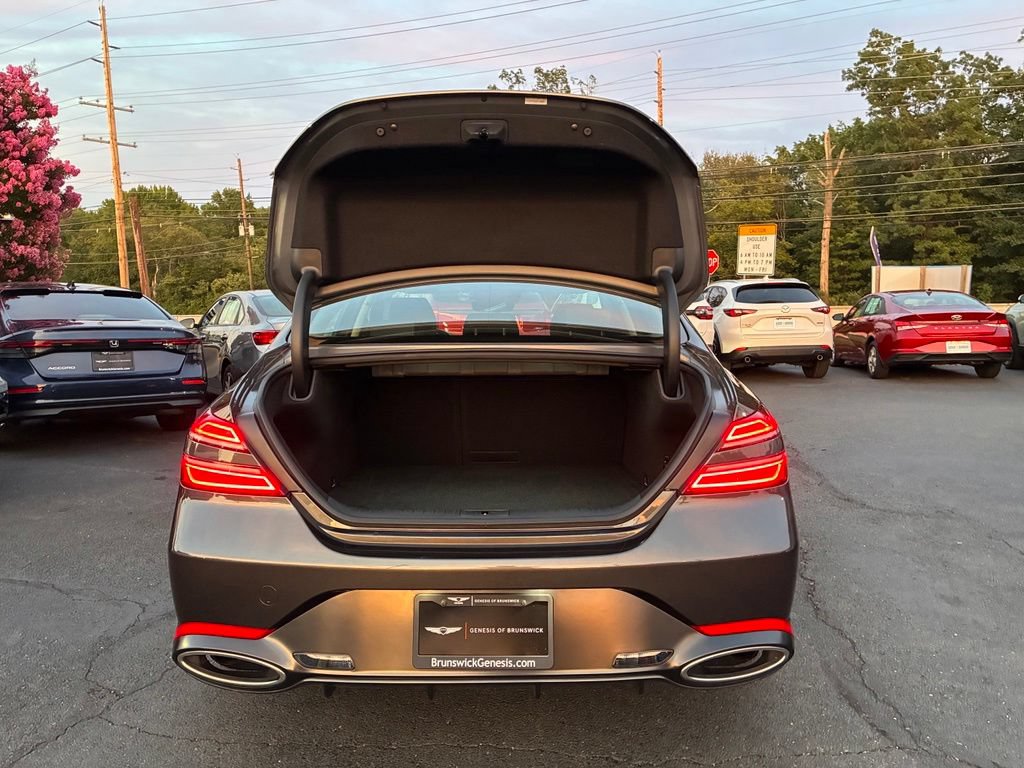 Used 2025 Genesis G70 2.5T AWD/4WD image 11