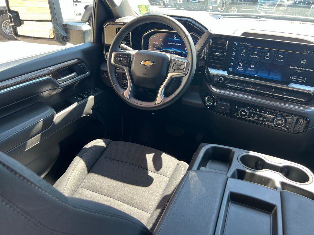 Used 2025 Chevrolet Silverado 3500 LT w/ All Star Edition image 26