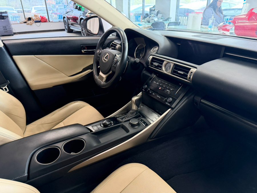 Used 2014 Lexus IS 250 w/ Premium Package RWD image 36