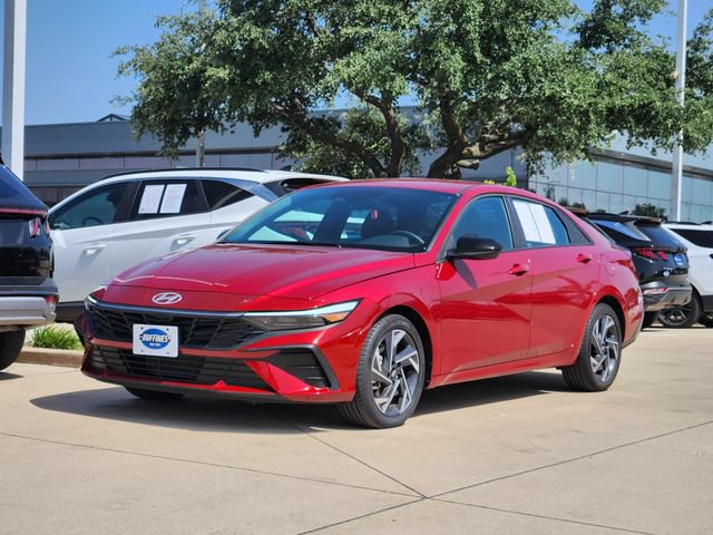 Certified 2025 Hyundai Elantra Sport FWD image 2