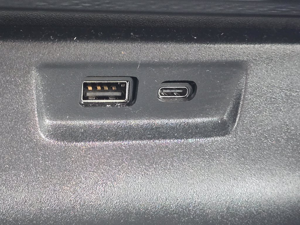 Used 2026 GMC Terrain AT4 AWD/4WD image 27