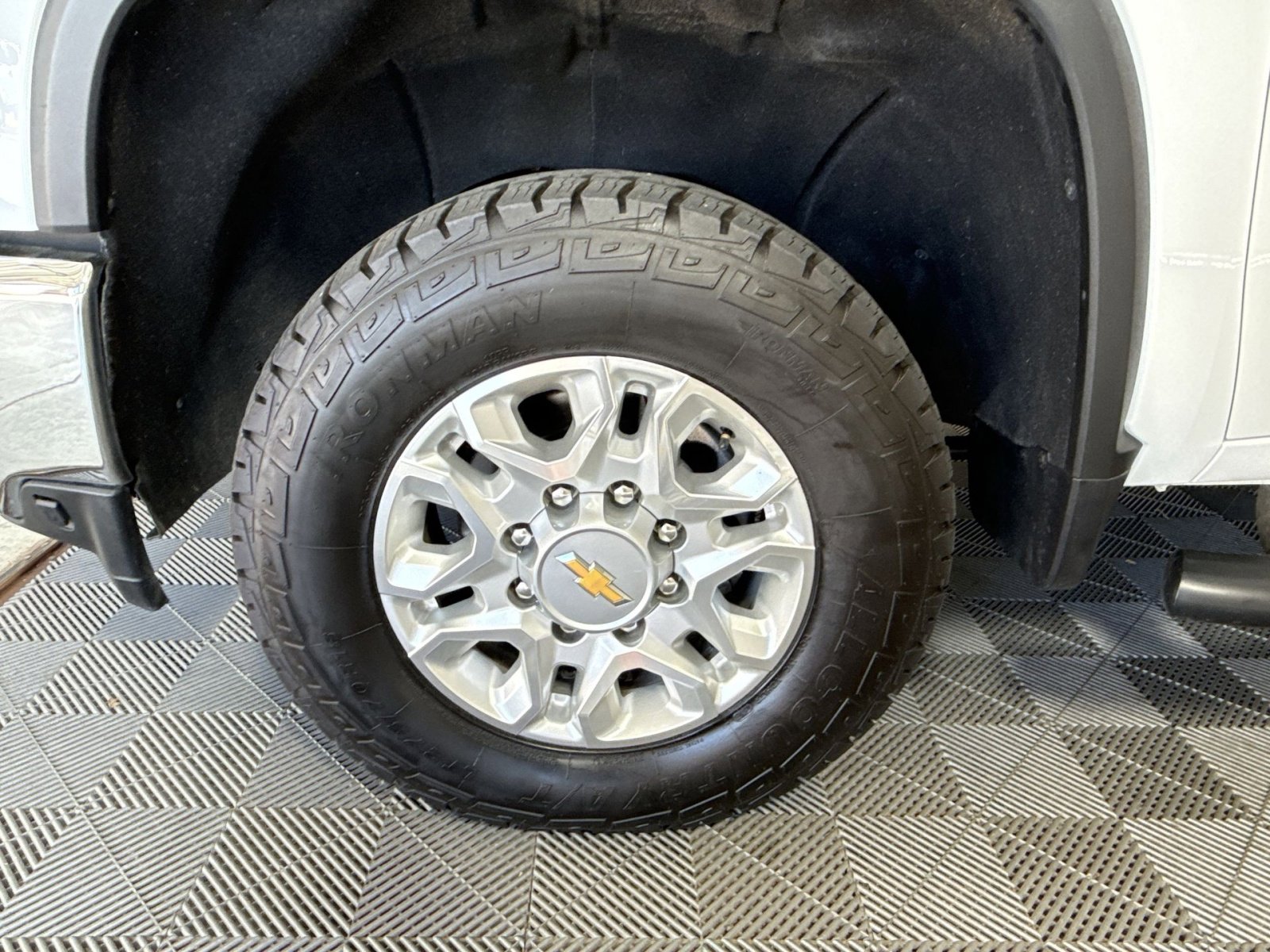 Used 2023 Chevrolet Silverado 2500 LTZ w/ Gooseneck/5TH Wheel Package image 12