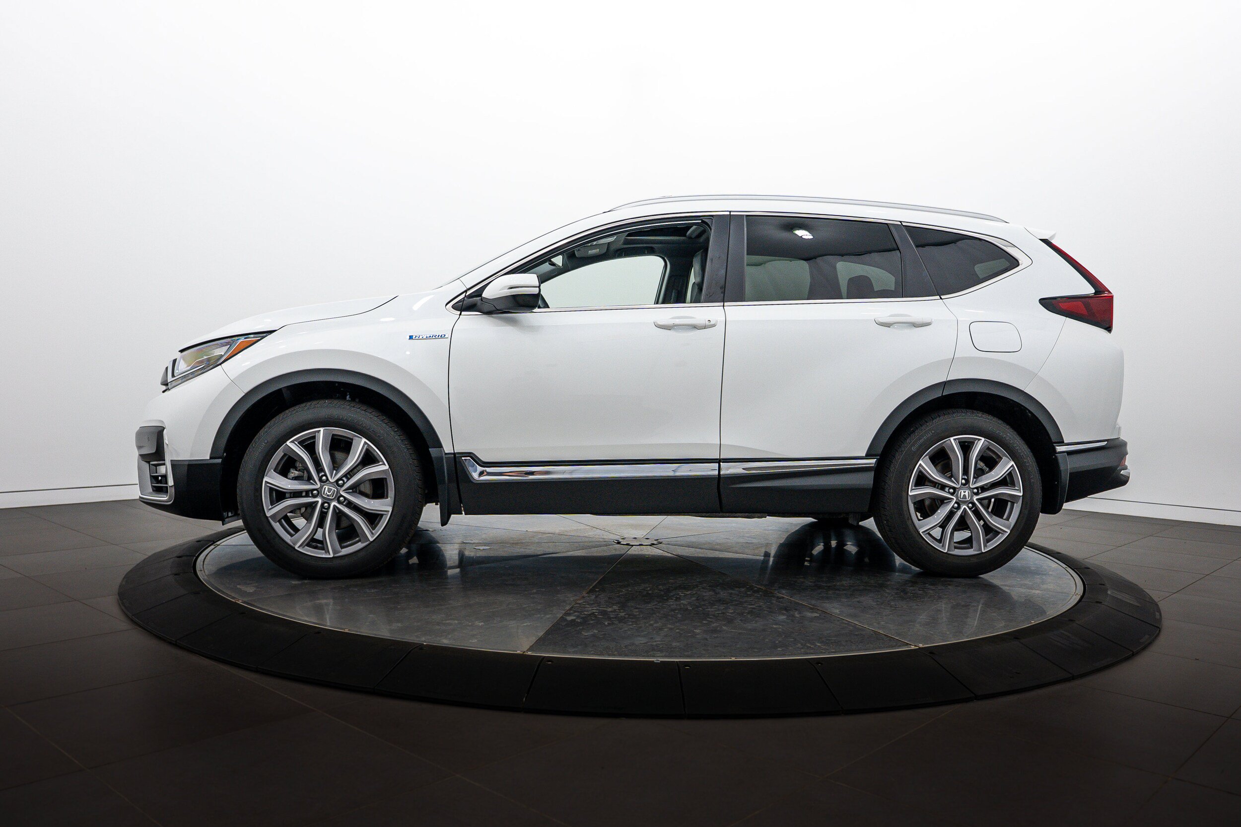 Used 2021 Honda CR-V Touring image 6