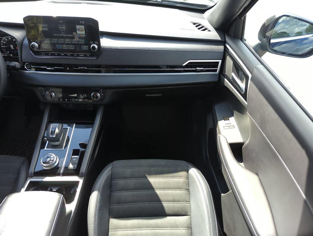 Used 2024 Mitsubishi Outlander SE Black Edition FWD image 16
