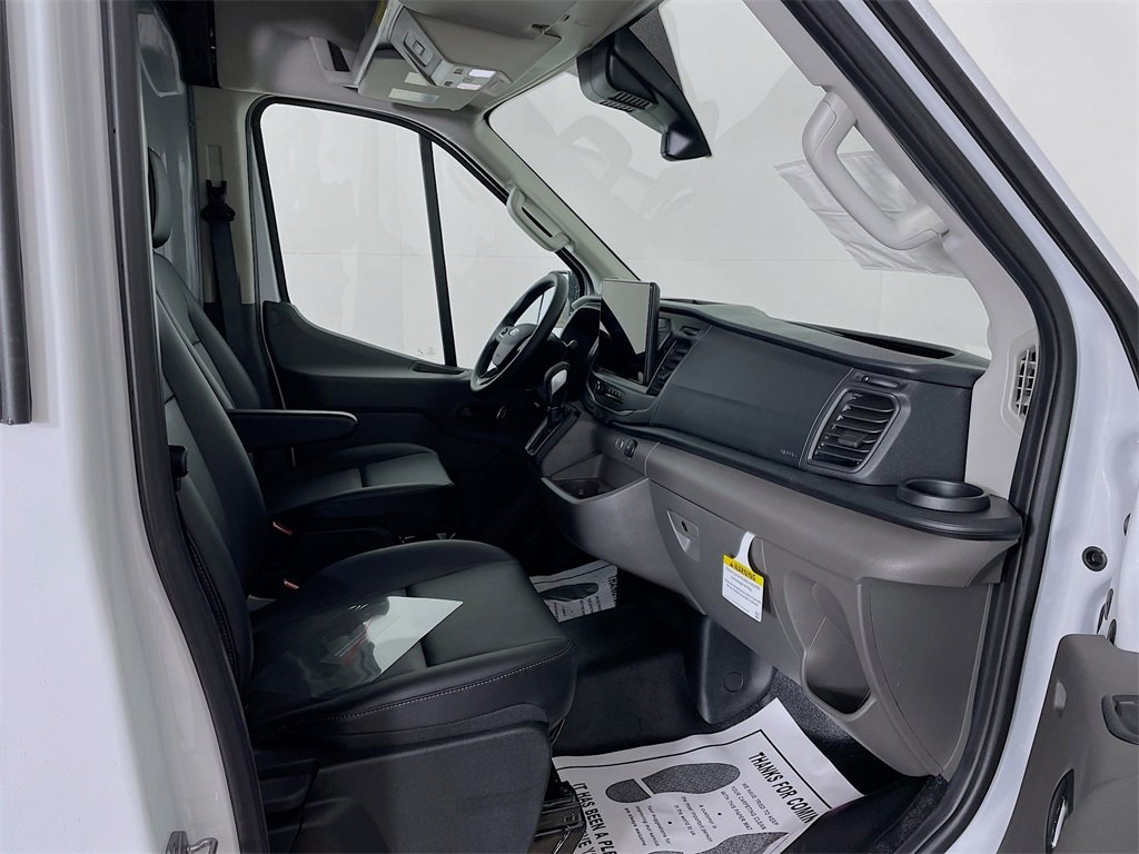 New 2025 Ford Transit 250 Base image 28