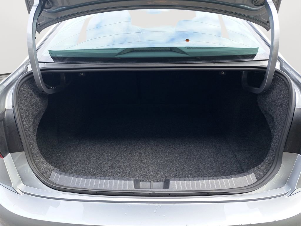 Used 2024 Volkswagen Jetta SE image 29