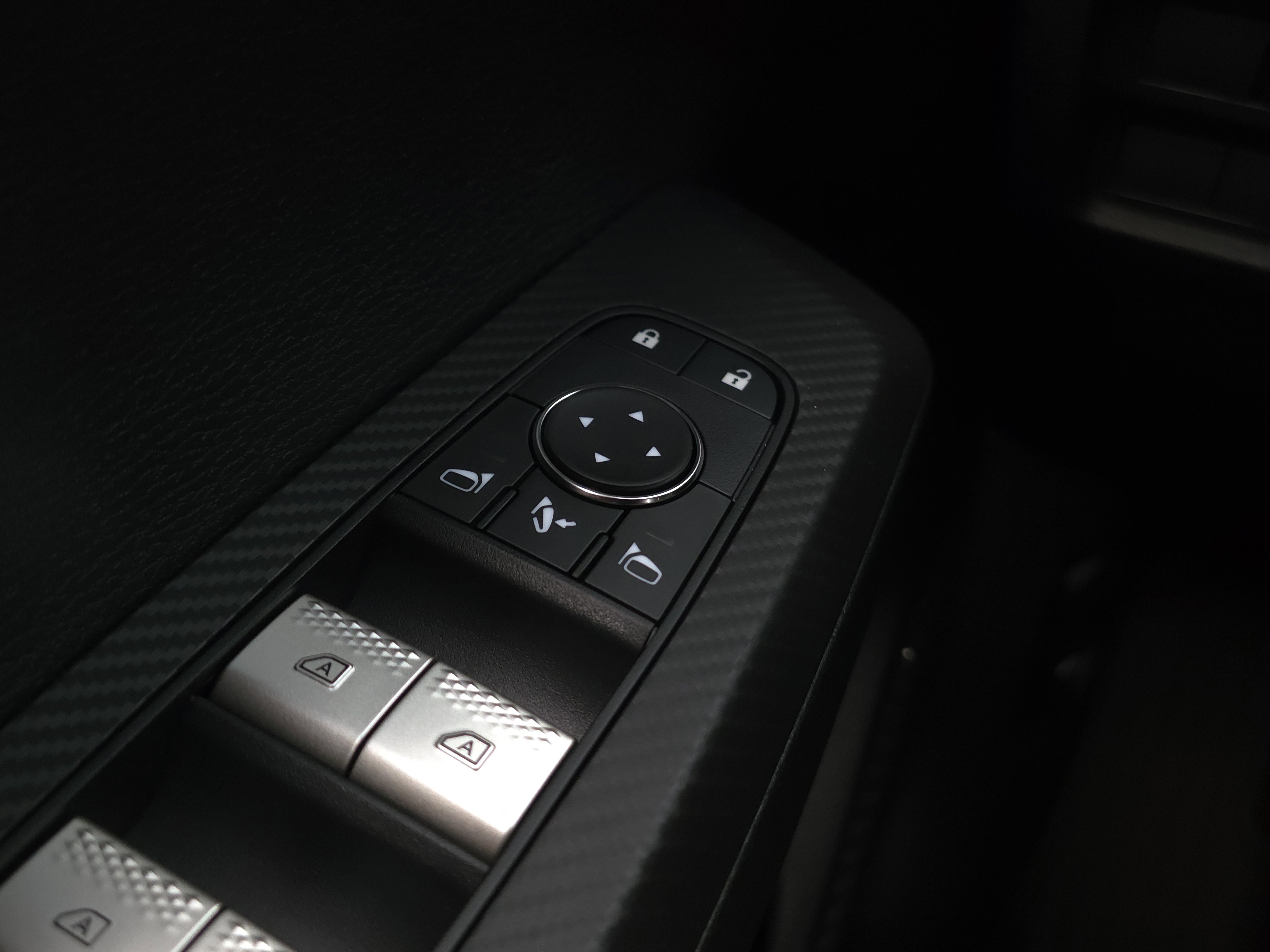 New 2025 Mitsubishi Outlander SE image 22
