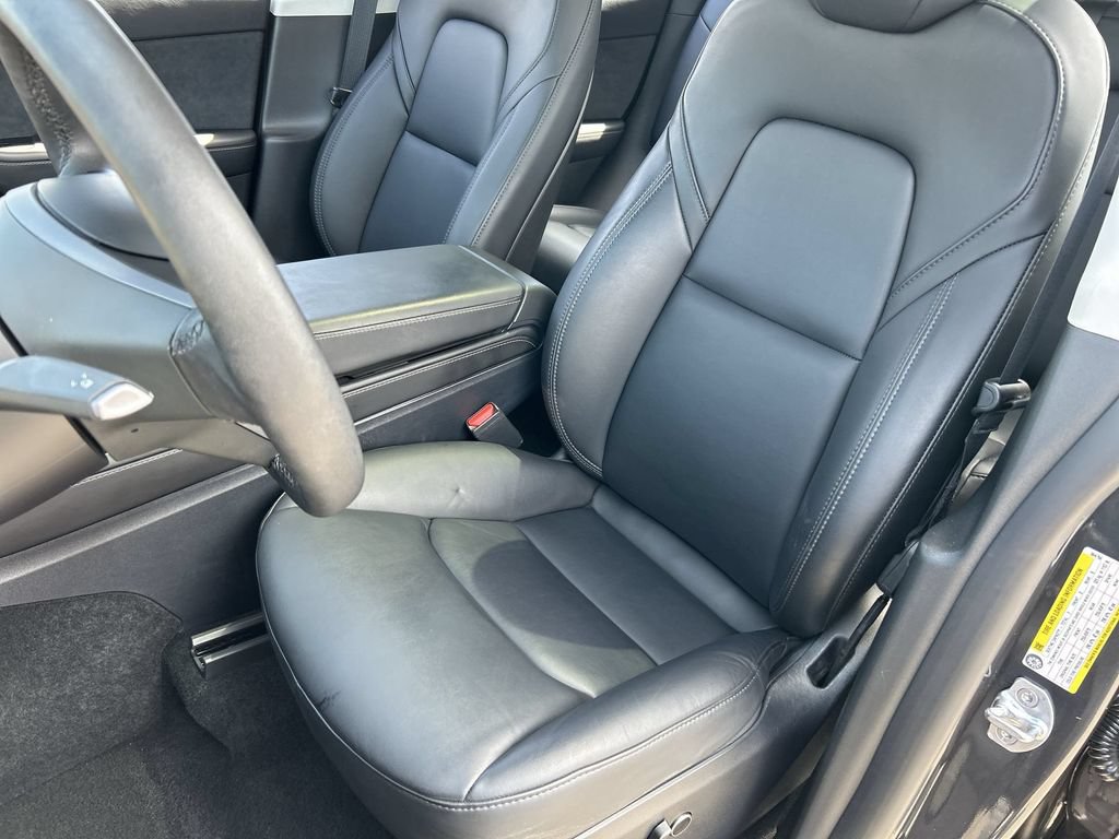 Used 2025 Tesla Model Y Long Range AWD/4WD image 19