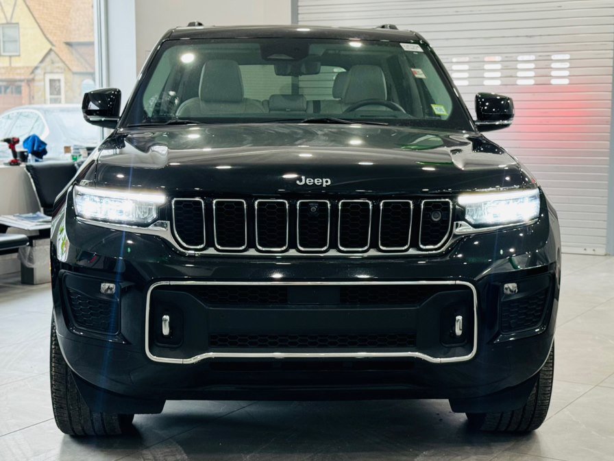 Used 2022 Jeep Grand Cherokee Overland w/ Adv Protech Group III image 2