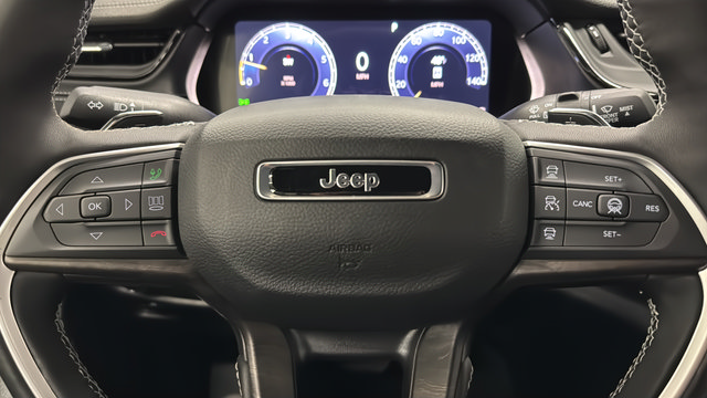 New 2026 Jeep Grand Cherokee Altitude AWD/4WD image 16