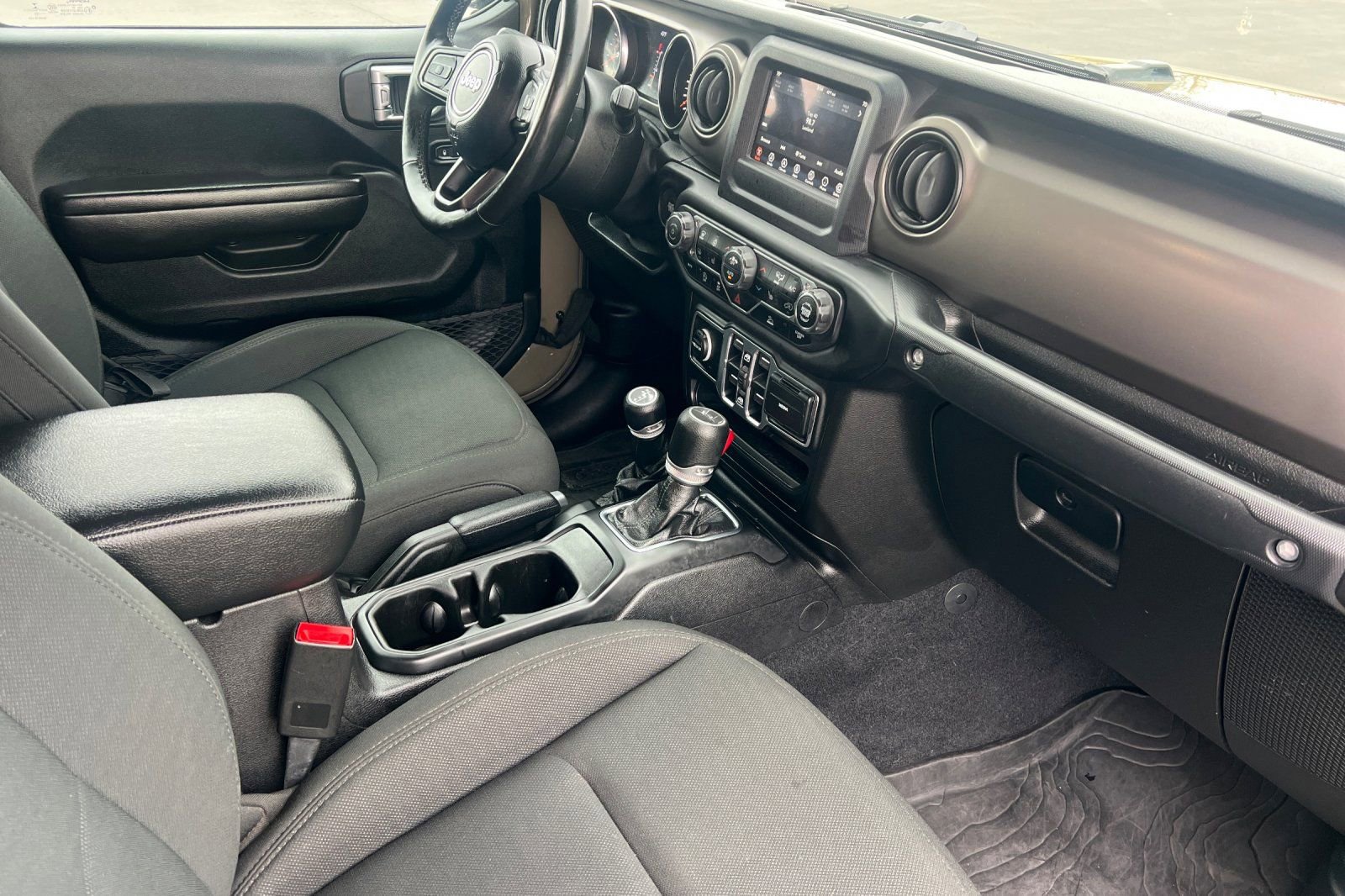 Used 2020 Jeep Gladiator Sport w/ Quick Order Package 24S image 15