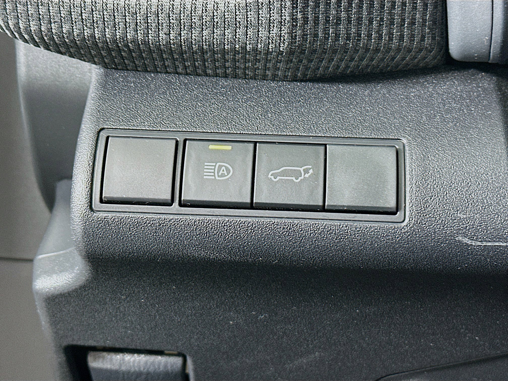 Used 2023 Toyota bZ4X FWD image 16