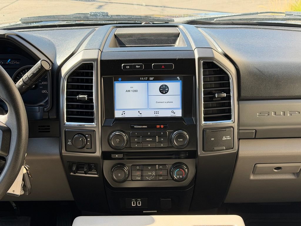 Used 2017 Ford F250 XLT w/ XLT Premium Package AWD/4WD image 14