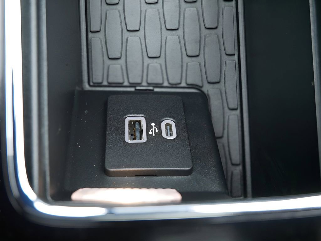 Used 2023 Lincoln Aviator AWD w/ Premium Package image 28