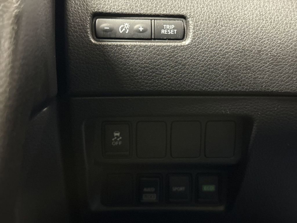 Used 2017 Nissan Rogue S AWD/4WD image 18