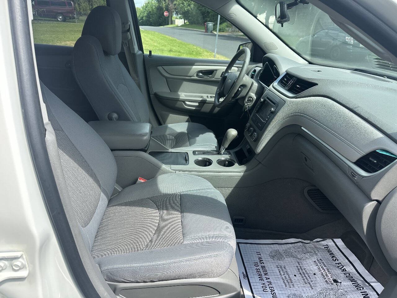 Used 2013 Chevrolet Traverse LS FWD image 10