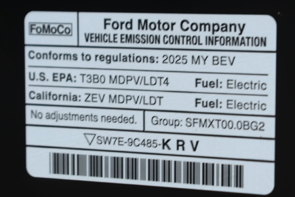 Used 2025 Ford F150 Lightning Lariat AWD/4WD image 12