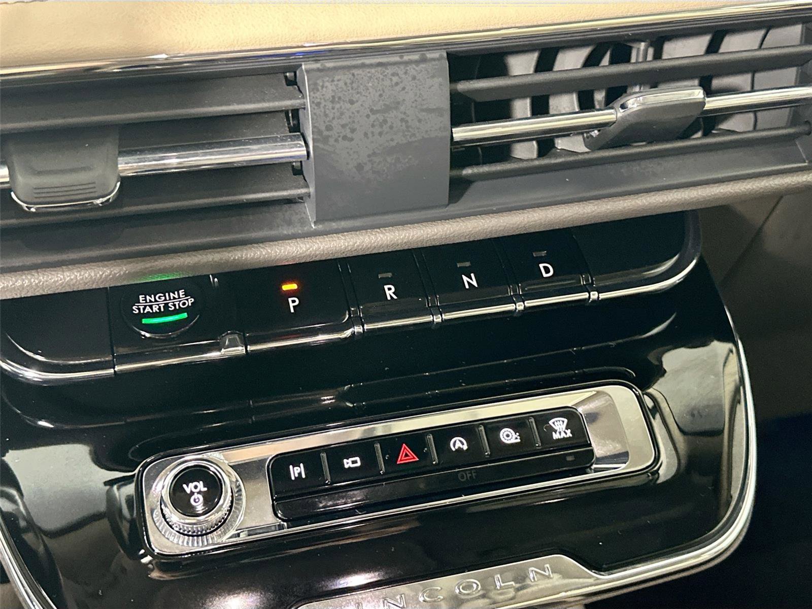 Used 2023 Lincoln Corsair Reserve image 18