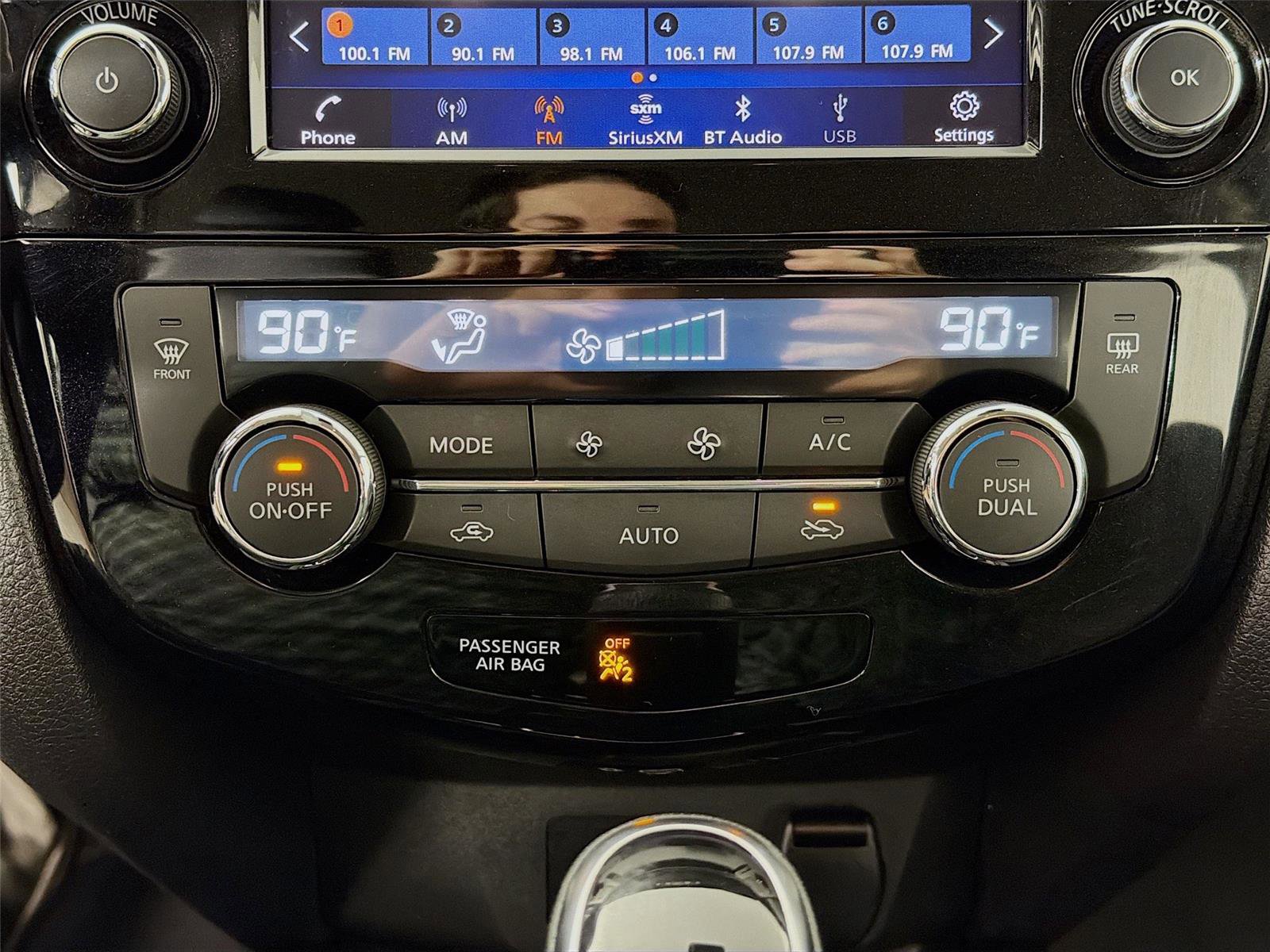 Used 2022 Nissan Rogue Sport SV w/ Technology Package image 17