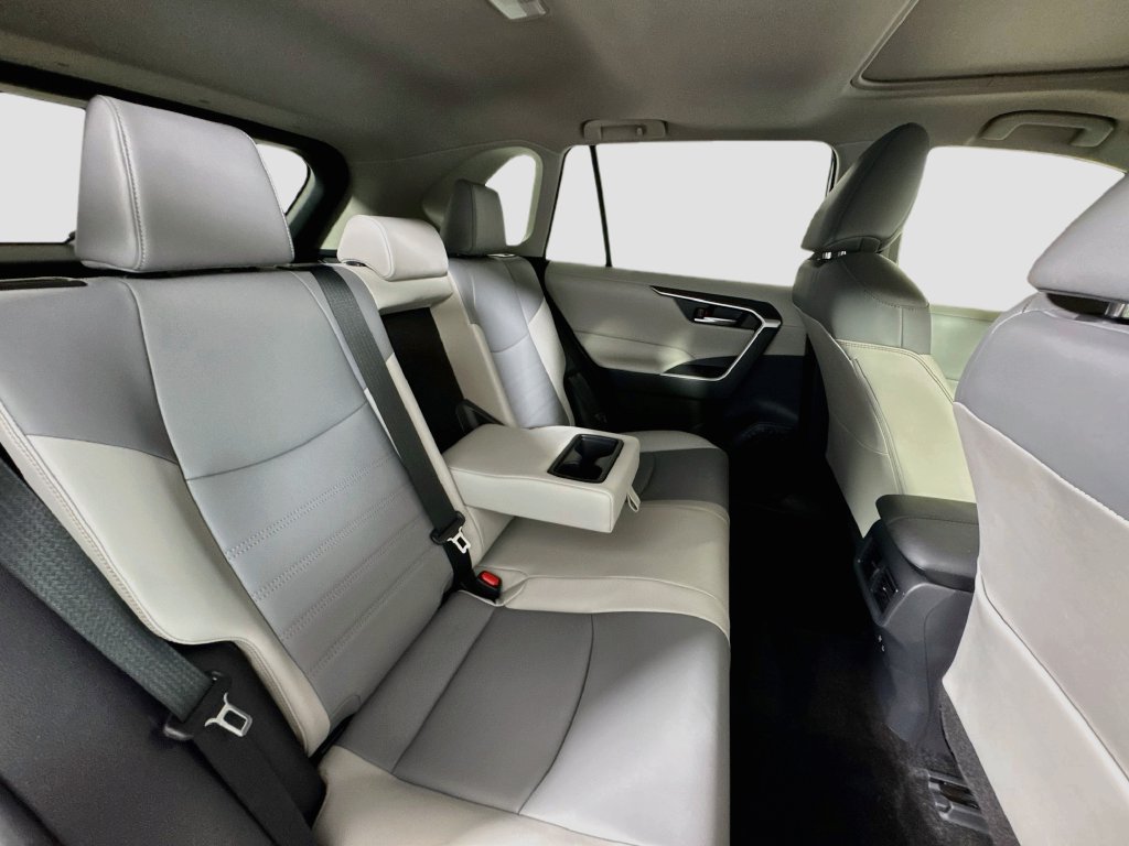 Used 2019 Toyota RAV4 XLE Premium w/ Cold Weather Package AWD/4WD image 29